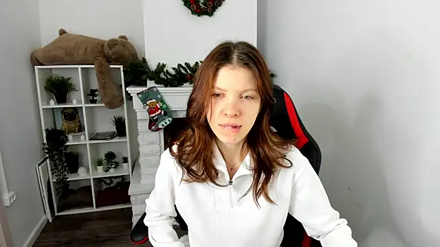 Snapshot of Baby_Evalena chatting on 12.20.24 Baby Evalena online show from 12.20.24
