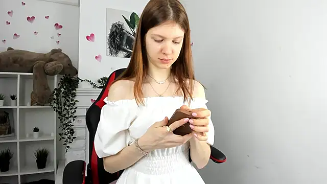 Snapshot of Baby_Evalena chatting on 02.11.25 Baby Evalena online show from 02.11.25
