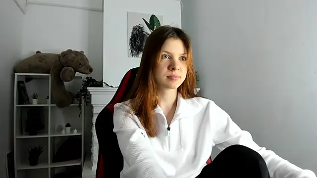 Snapshot of Baby_Evalena chatting on 03.18.25 Baby Evalena online show from 03.18.25