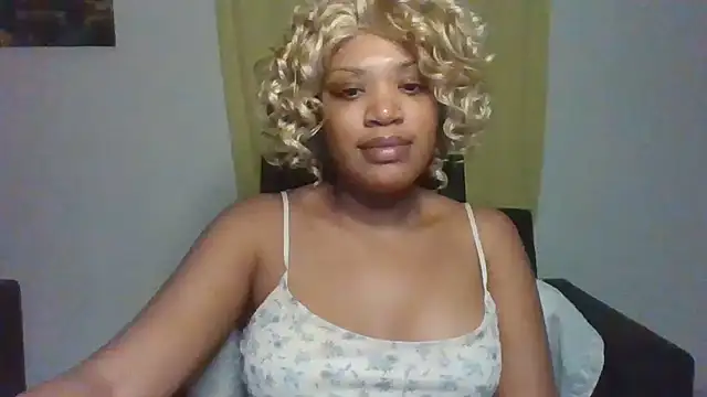 Snapshot of thekelliecapri chatting on 07.14.26 thekelliecapri online show from 07.14.26
