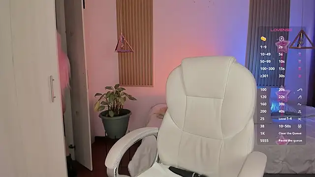 Kendall Bunnyy online show from 01.12.26