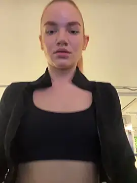 Heidi11 online show from 02.12.25