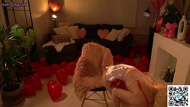 Snapshot of Heidi11 chatting on 02.15.26 Heidi11 online show from 02.15.26