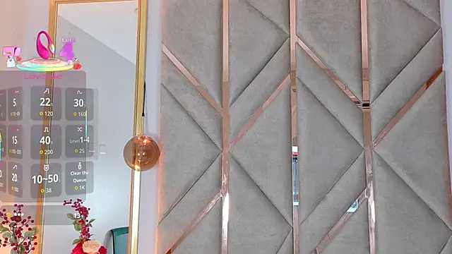 Lola King online show from 12.15.25