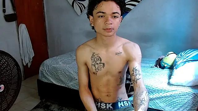 Lovebeng  online show from 10.23.25