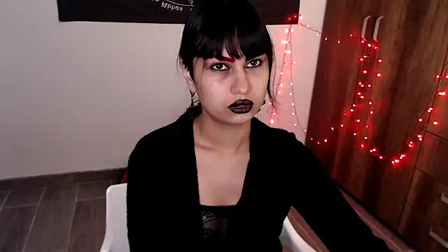 Snapshot of Little-Lucifer chatting on 05.11.26 Little-Lucifer online show from 05.11.26