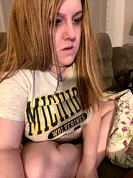 PuckBunny17 online show from 12.23.25