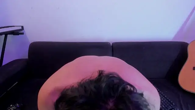 Henrikk senn online show from 03.08.26