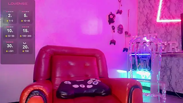 Snapshot of nicol_gill_ chatting on 05.31.26 nicol gill online show from 05.31.26