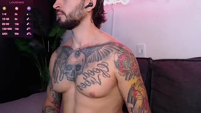 Snapshot of marco_allison43 chatting on 02.04.26 marco allison43 online show from 02.04.26