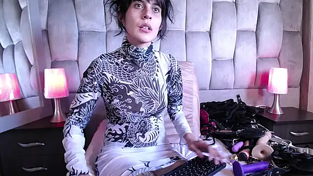 bellatrix25 online show from 01.18.25