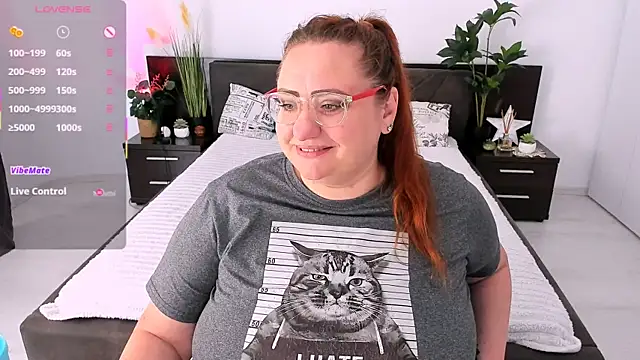 Snapshot of lovely_adelle chatting on 07.31.26 lovely adelle online show from 07.31.26