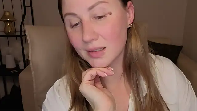 Helens love online show from 10.13.25