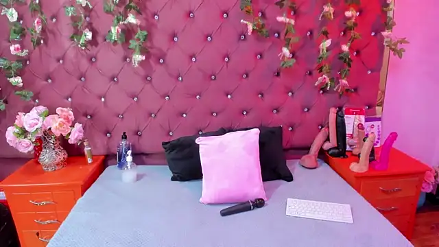 Mariana Prin online show from 10.29.25