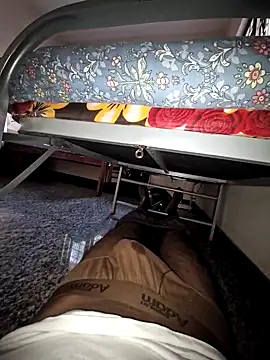 Snapshot of Yours_daddy6728 chatting on 11.21.25 Yours daddy6728 online show from 11.21.25