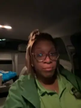 Snapshot of SexyHoneyRedd chatting on 11.08.25 SexyHoneyRedd online show from 11.08.25