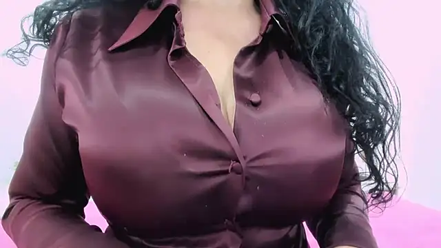 Snapshot of valeriasexxx chatting on 04.24.26 valeriasexxx online show from 04.24.26