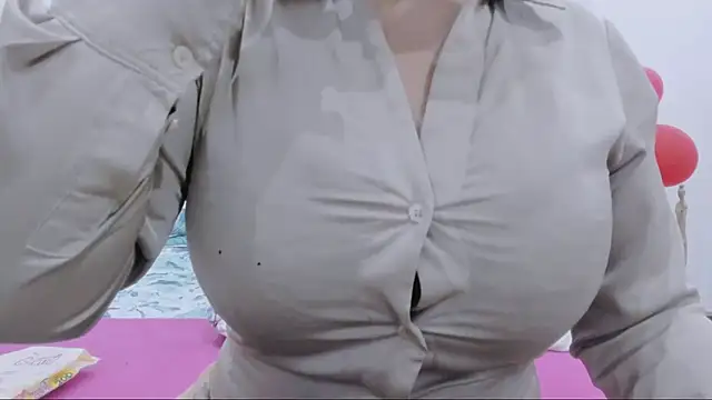 Snapshot of valeriasexxx chatting on 07.07.26 valeriasexxx online show from 07.07.26