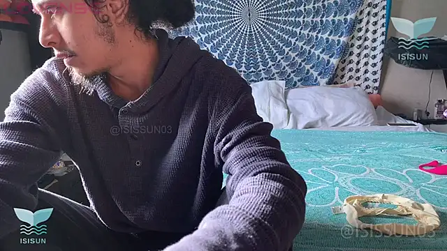 Snapshot of isissun03 chatting on 11.10.25 isissun03 online show from 11.10.25