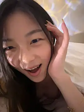 Sweet-Angel999 online show from 12.23.24