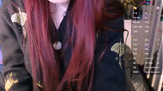 Lily Moonlight online show from 04.10.26