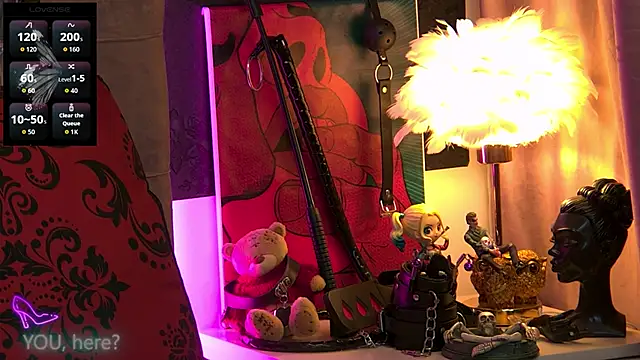 Snapshot of ZoeMesmerize chatting on 11.27.25 ZoeMesmerize online show from 11.27.25