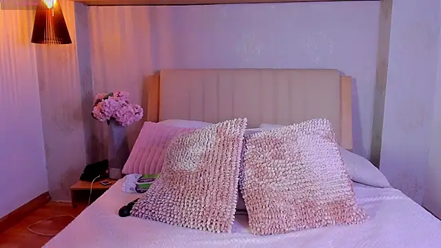 CamilleLynn online show from 11.07.25