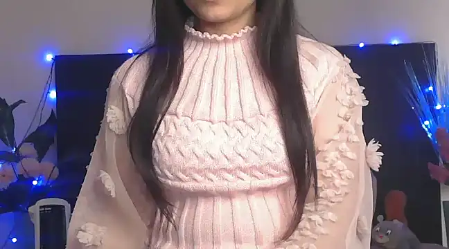 Snapshot of WildRuhi20 chatting on 02.13.25 WildRuhi20 online show from 02.13.25