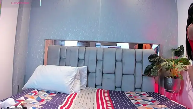 RoseTaylor   online show from 02.18.26