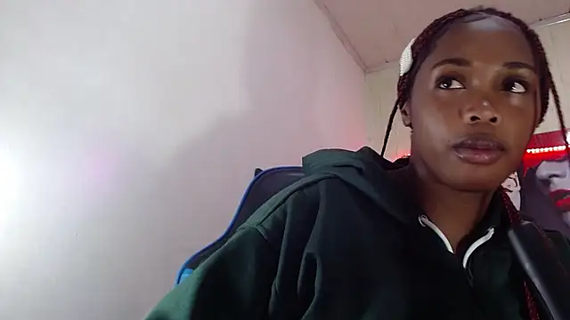 Snapshot of zendaya_wilson chatting on 02.19.25 zendaya wilson online show from 02.19.25