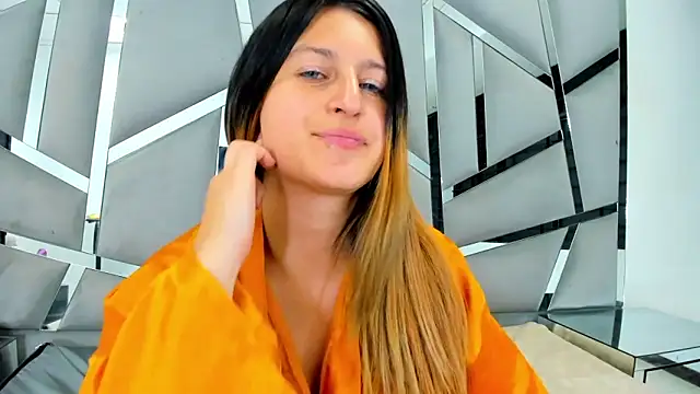 GiaRoussel online show from 02.09.25