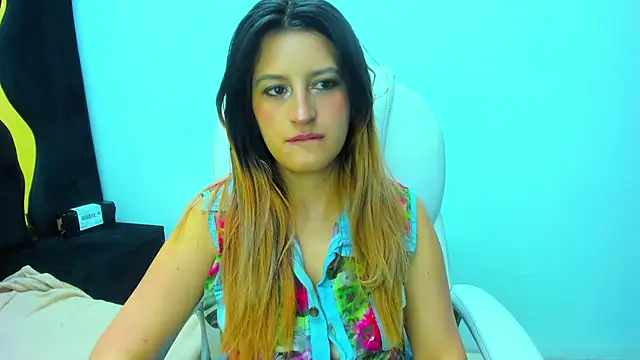 GiaRoussel online show from 03.14.25