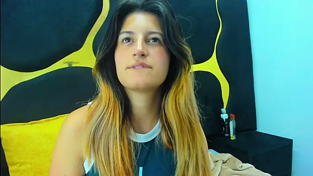 GiaRoussel online show from 03.18.25