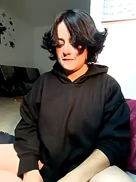 Lin-cute online show from 01.22.25