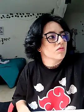 Lin-cute online show from 01.31.25