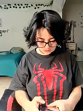 Lin-cute online show from 02.02.25