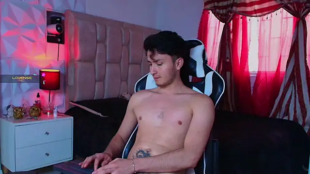 santyago taylor online show from 01.01.25