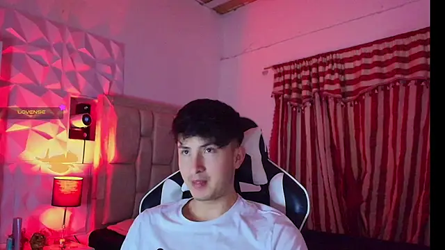 santyago taylor online show from 01.12.25