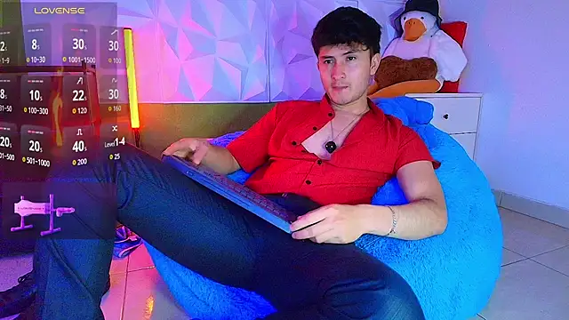 santyago taylor online show from 09.30.25