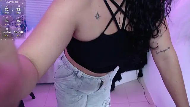 Snapshot of Mailywindsor chatting on 10.18.25 Mailywindsor online show from 10.18.25