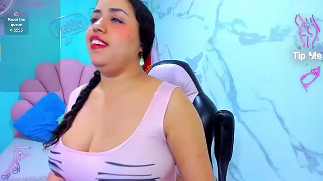 Snapshot of cristal_horny19 chatting on 07.04.26 cristal horny19 online show from 07.04.26