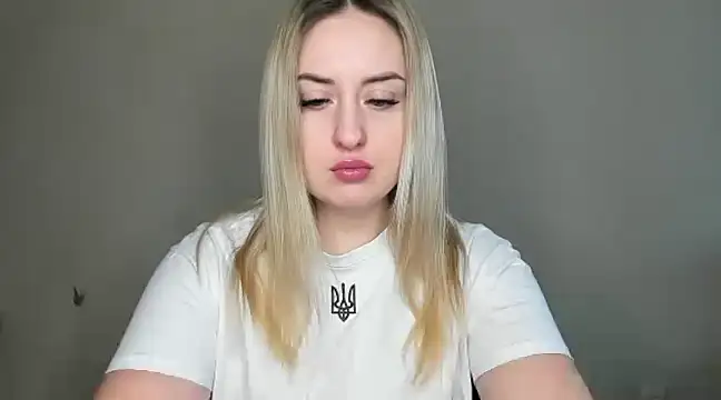 KennaJamess8 online show from 02.24.25