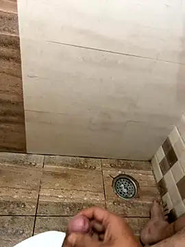 Snapshot of rags_pussylicker chatting on 11.21.25 rags pussylicker online show from 11.21.25