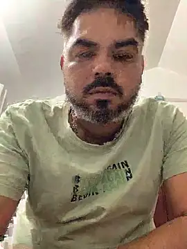 Snapshot of rags_pussylicker chatting on 11.29.25 rags pussylicker online show from 11.29.25