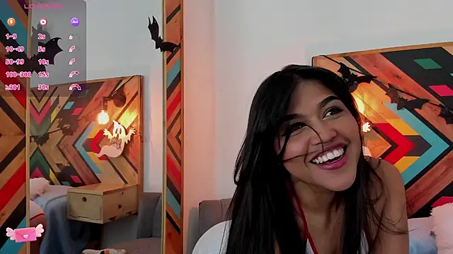 NaiirobiSwan online show from 10.27.25