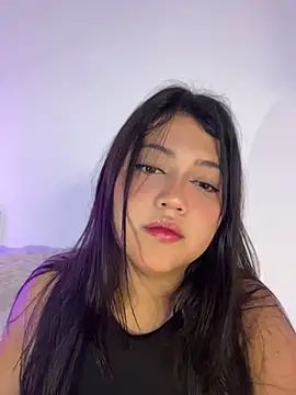 Snapshot of alisson_carolina73 chatting on 04.18.26 alisson carolina73 online show from 04.18.26