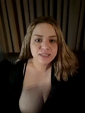 cansuozell online show from 03.12.26