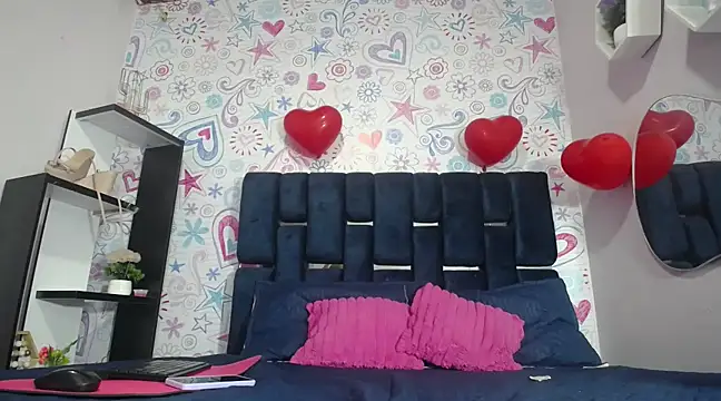 KOURTNEY-- online show from 02.25.25