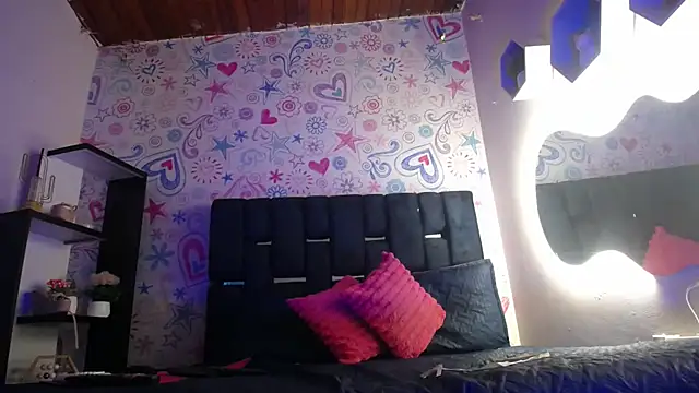 KOURTNEY-- online show from 03.08.25