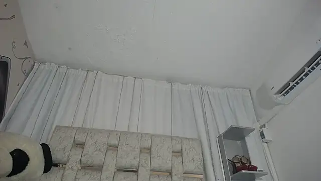 KOURTNEY-- online show from 09.22.25